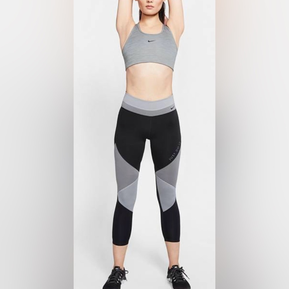 NWT Nike Pro Swoosh Dri Fit Sports Bra